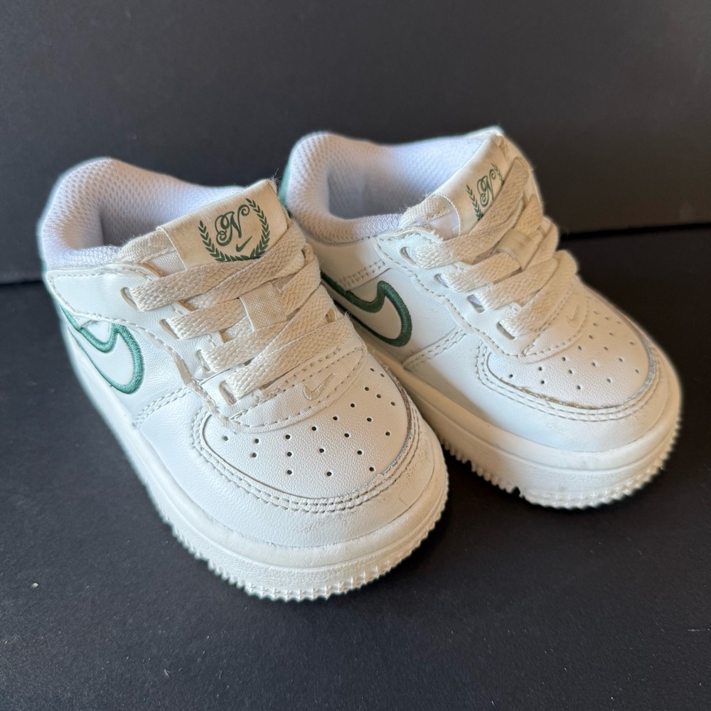 Infants White and Green Nike Air Force 1 Sneakers Size 4